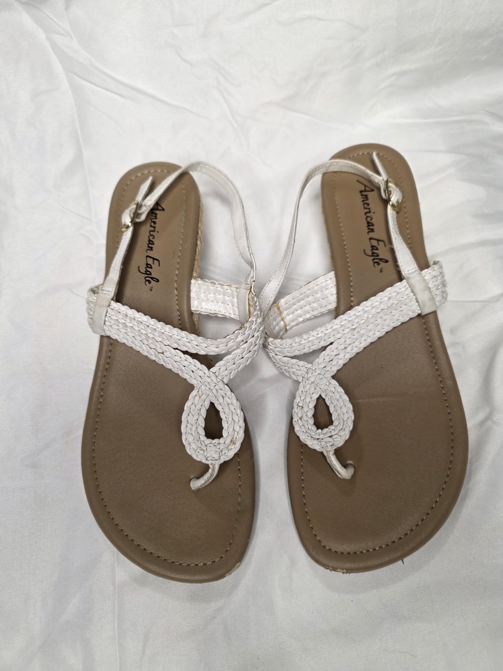 American Eagle White Braided Loop Toe Sandals with Tan Footbed Women's Size 8